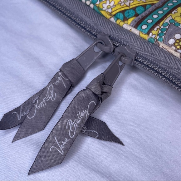 Vera Bradley Laptop Case - Picture 7 of 7